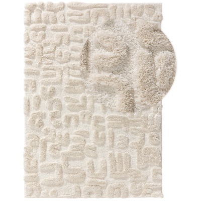 Tapete felpudo bege com padrão geométrico abstrato em relevo