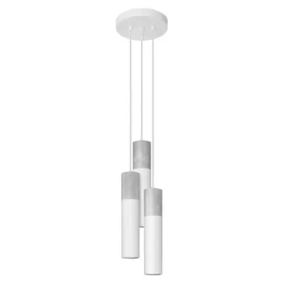 Candeeiro de teto pendente com três tubos cilíndricos brancos e detalhes cinza