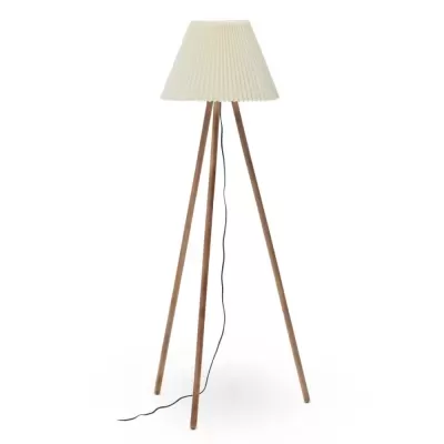 Luminária de pé de madeira com cúpula branca plissada