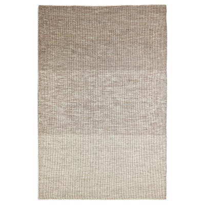 Tapete retangular degradê castanho e bege com textura tecida