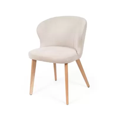Cadeira estofada bege com pernas de madeira clara