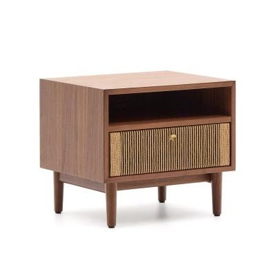 Mesa de apoio castanha com gaveta bege texturada e puxador dourado