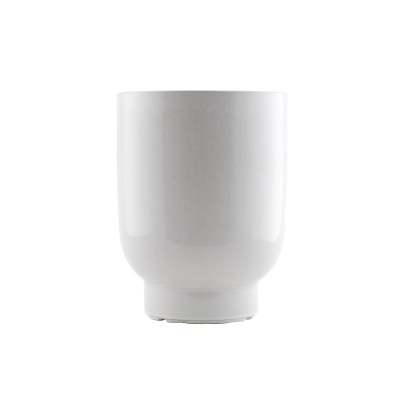 Vaso branco cilíndrico de cerâmica com textura lisa