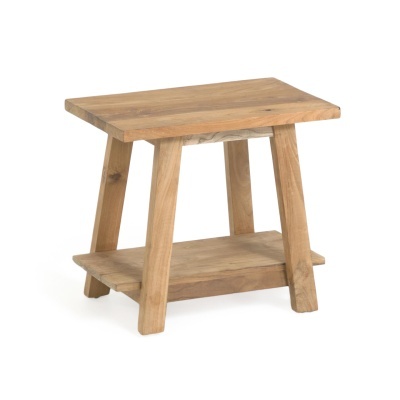 Mesa pequena de madeira clara com tampo retangular e prateleira inferior
