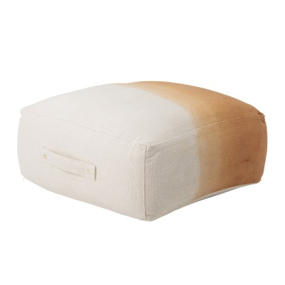 Pufe quadrado bege e castanho claro com alça lateral