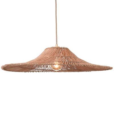 Candeeiro de teto suspenso em vime castanho claro com lâmpada visível