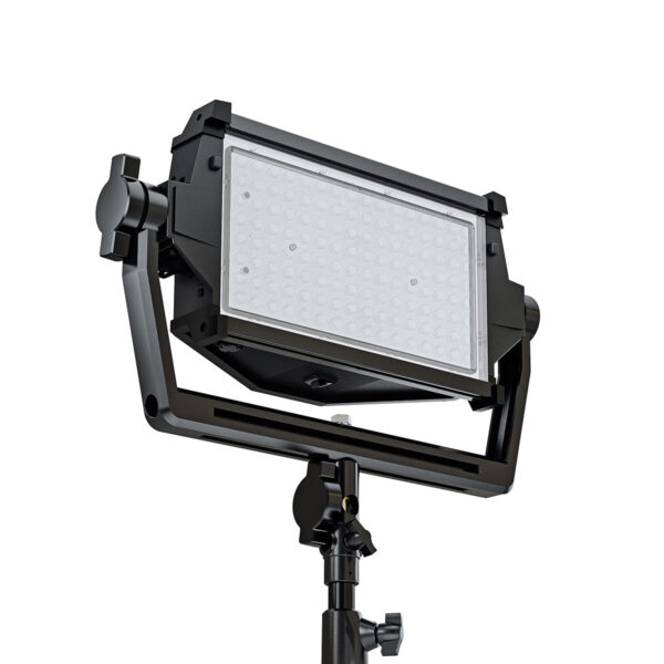 Litepanels Astra IP Half (Standard Yoke, EU Power Cable)