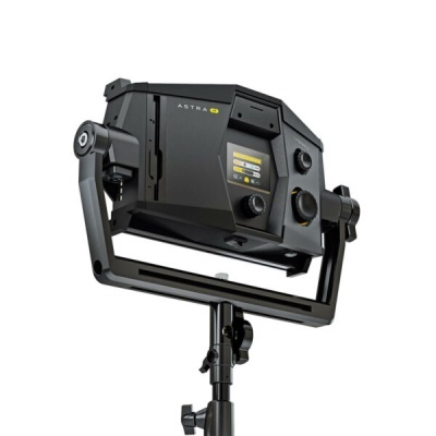Litepanels Astra IP Half (Standard Yoke, EU Power Cable)