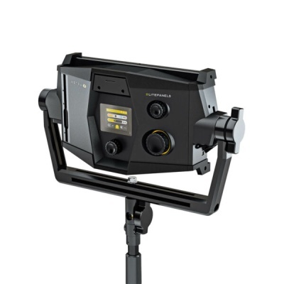 Litepanels Astra IP Half (Standard Yoke, EU Power Cable)