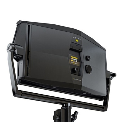 Litepanels Astra IP 2×1 (Standard Yoke, EU Power Cable)