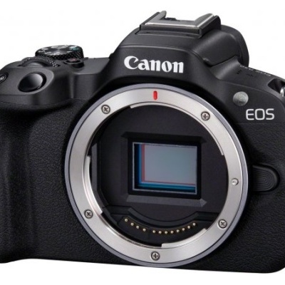 Canon EOS R50, Preto + Objetiva RF-S 18-45mm F4.5-6.3 IS STM