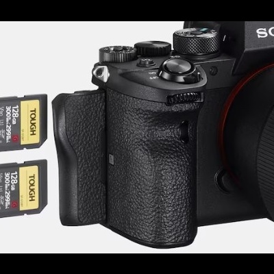 Sony Câmara full-frame α7R IV Corpo