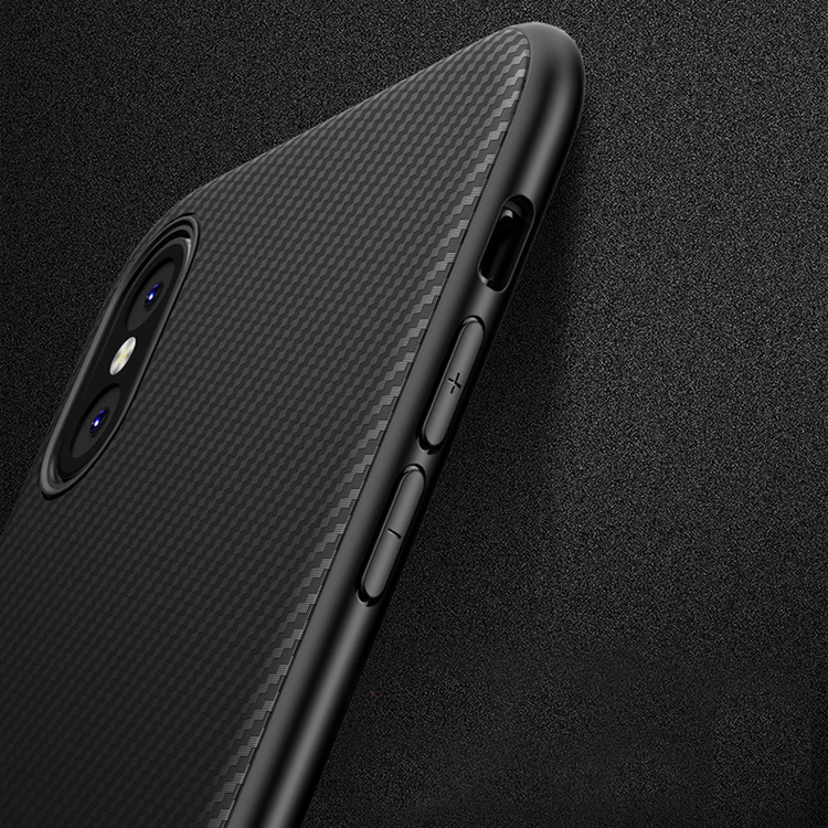 iPhone X/XS Capa Carbono iPaky Capa protetora preta com textura de fibra de carbono para smartphone com botões laterais e câmaras traseiras