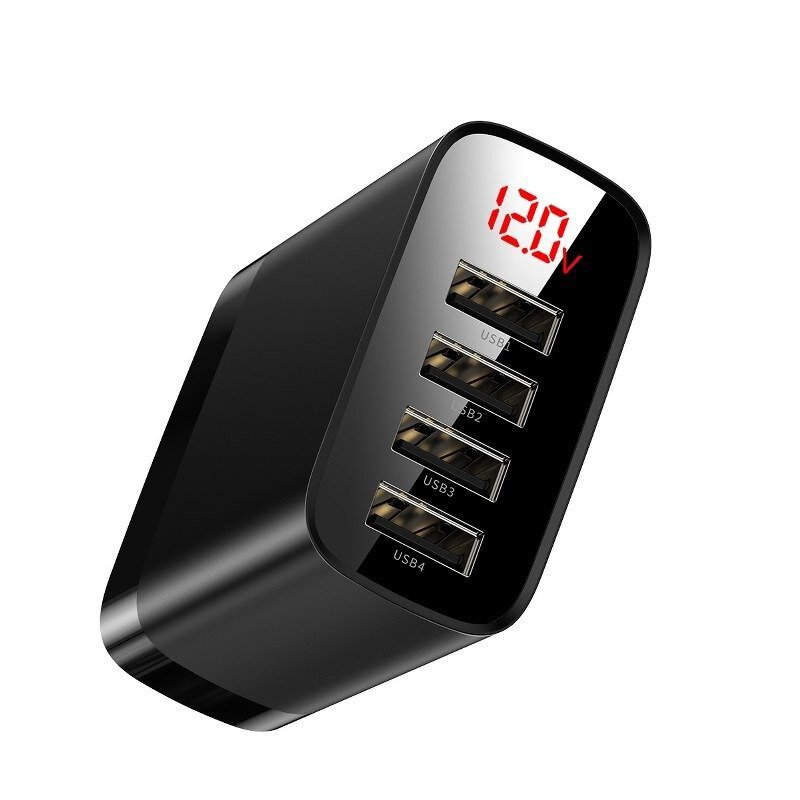 Carregador USB preto com quatro portas e ecrã digital a mostrar 12.0V