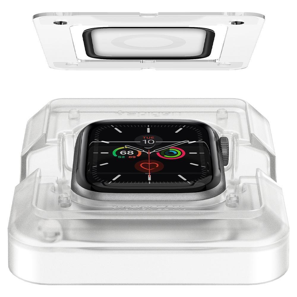 (Pack 2) Películas de Protecção Spigen ProFlex EZ FIT para Apple Watch Series 6/SE/5/4 (44mm) Relógio inteligente preto num suporte transparente com tampa destacável