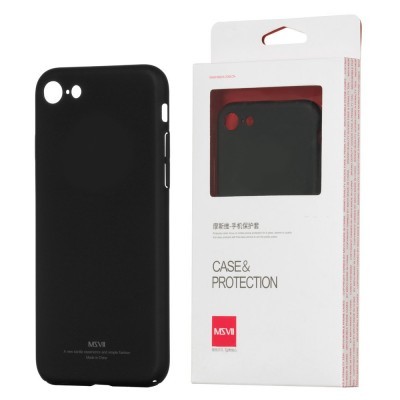 Capa de telemóvel preta e embalagem branca com texto