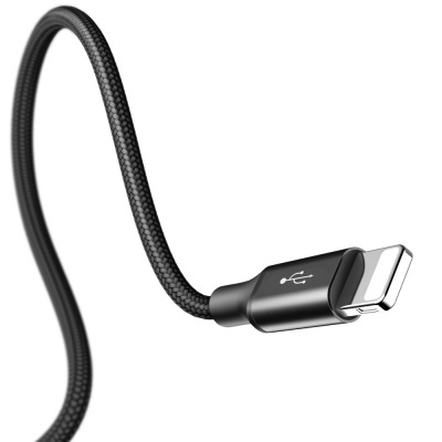 Cabo USB com conector Lightning preto texturizado