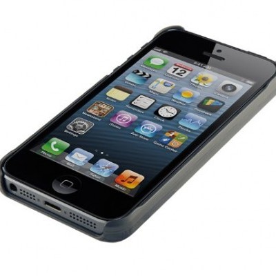 Smartphone preto com ecrã colorido e estojo cinza