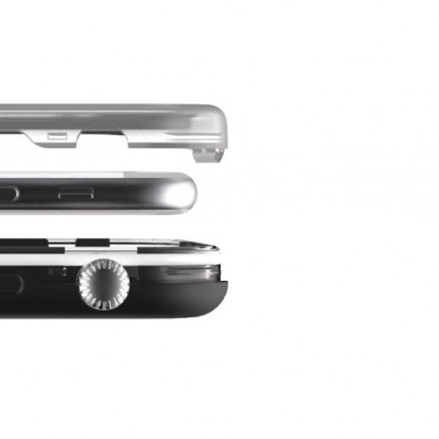 Três smartphones alinhados horizontalmente, cores branca, cinza e preta