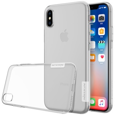 iPhone com capa protetora transparente Nillkin