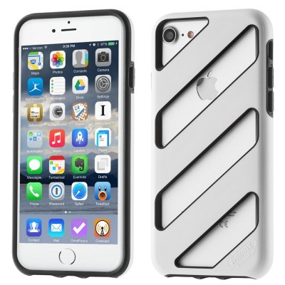 Telemóvel com capa protetora branca com design geométrico e várias apps no ecrã