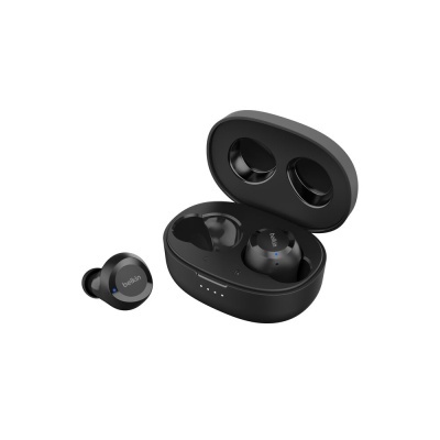 Auscultadores sem fios Belkin pretos com estojo de carregamento preto aberto