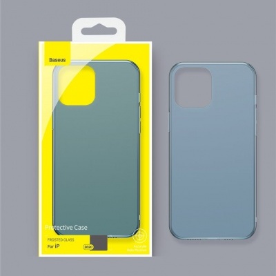Capa protetora azul fosca para iPhone ao lado da embalagem amarela da Baseus.