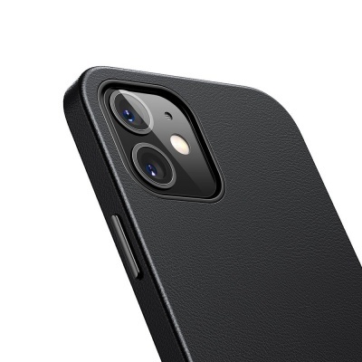 Capa protetora preta para smartphone com recorte para câmeras e flash