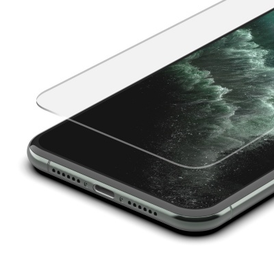 Smartphone com película protetora transparente por cima do ecrã