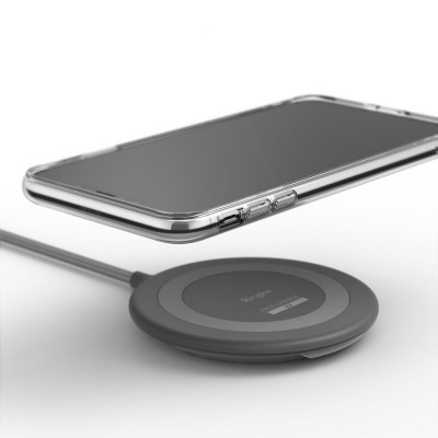 Carregador wireless preto redondo com smartphone com capa transparente