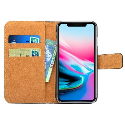 Capa castanha de telemóvel com telemóvel e cartões visíveis