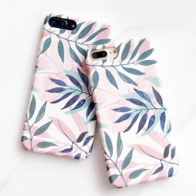 Duas capas de telemóvel com padrão de folhas coloridas