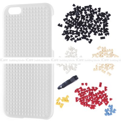 Capa branca para smartphone com blocos de construção coloridos em fundo branco