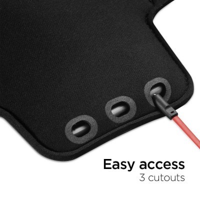 Peça em tecido preto com três recortes e cabo vermelho passando por um deles