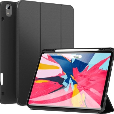 Capa protetora preta para tablet com tablet colorido