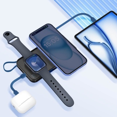 Carregador portátil com relógio, smartphone, auriculares e tablet