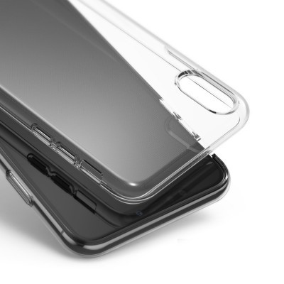 Duas capas de telemóvel transparentes sobrepostas em fundo branco