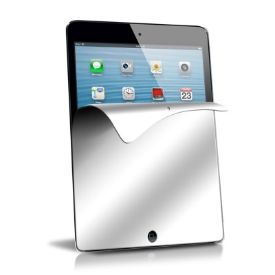 Tablet com capa protetora prateada e ecrã visível