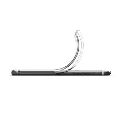 Telemóvel preto com capa transparente flexível parcialmente retirada