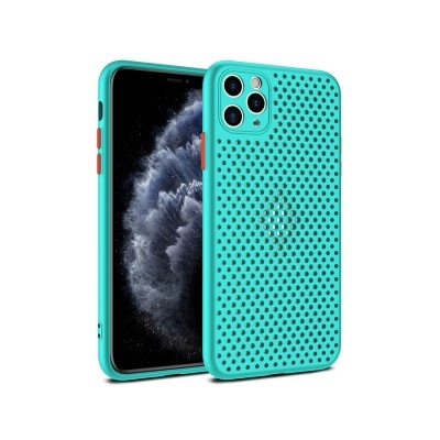 Capa azul turquesa com furos para smartphone com câmara tripla