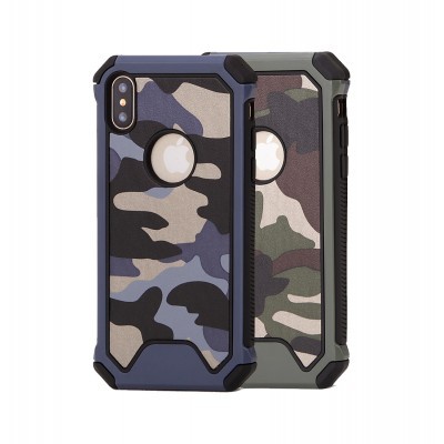 Duas capas para smartphone camufladas, uma azulada e outra verde, com recorte circular e bordas reforçadas