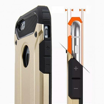 Capa protetora para smartphone preta e dourada com botões de volume