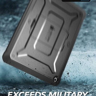 Capa protetora resistente para tablet com texto sobre padrões militares de resistência a quedas