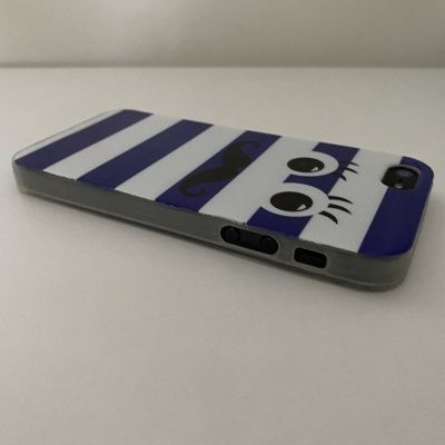 Capa para smartphone com riscas e desenho de olhos