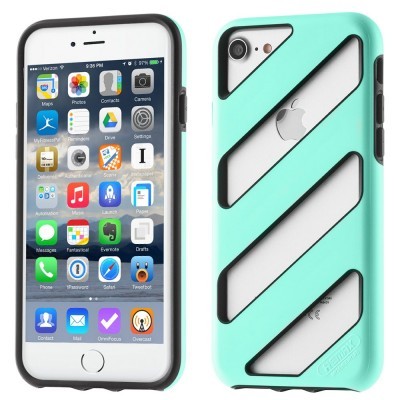 Capa protetora para smartphone azul claro com design diagonal aberto e logótipo Apple visível