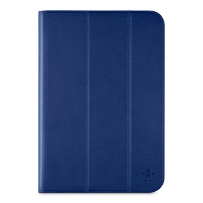 Capa azul lisa para tablet com vincos e símbolo no canto