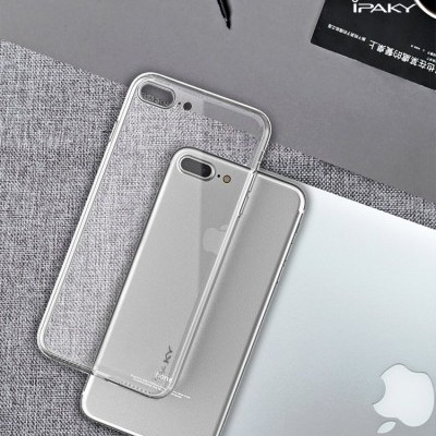 Capa transparente para iPhone com smartphone e portátil Apple em fundo cinza