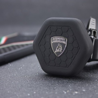 Difusor de ar automóvel preto com emblema Lamborghini
