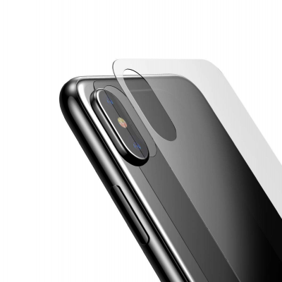 Película protetora transparente num smartphone preto com câmara dupla vertical