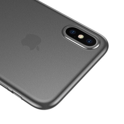Telemóvel Apple com capa protetora cinzenta fosca e câmara dupla traseira
